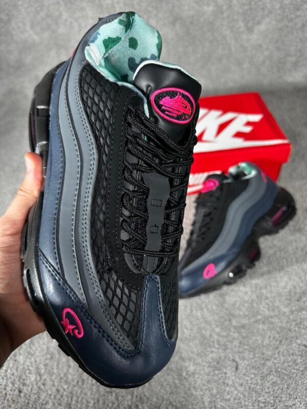 Nike 95 x Corteiz