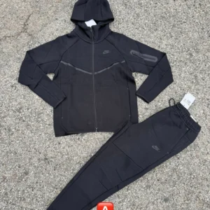 Chandal Nike Tech Negro