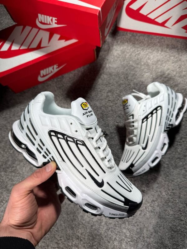 Zapatillas Nike Tuned – Modelo 2024
