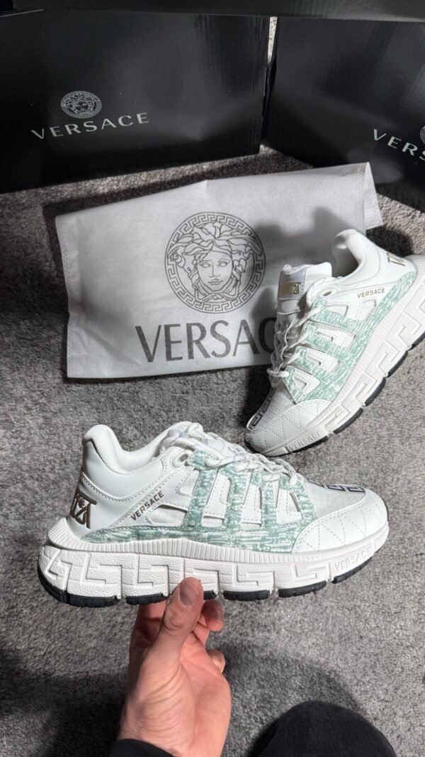 Zapatillas Versace Blancas y Verdes – Modelo 2024
