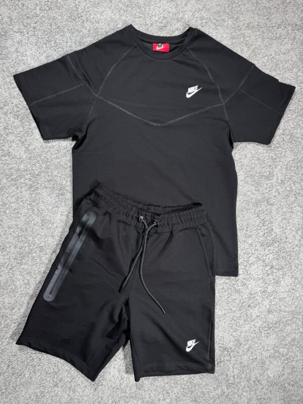 Conjunto Corto Nike tech Negro y blanco