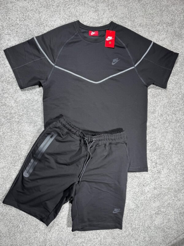 Conjunto Corto Nike tech Todo Negro