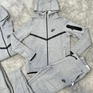 Chandal Nike Tech Negro