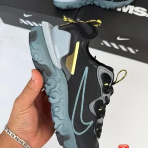 Nike React