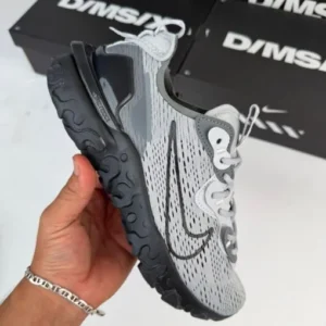 Nike React