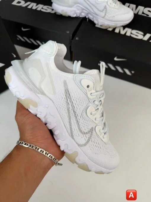 Nike React