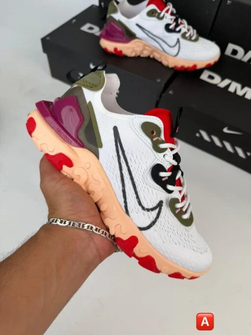Nike React
