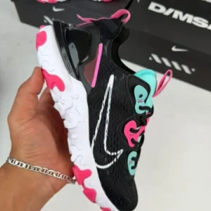 Nike React