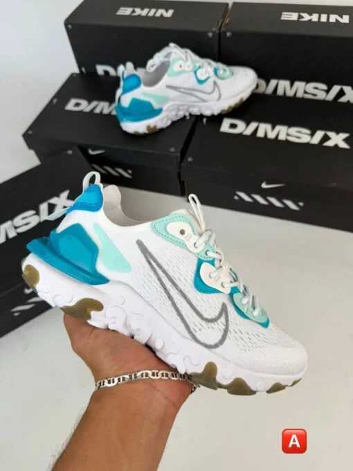 Nike React