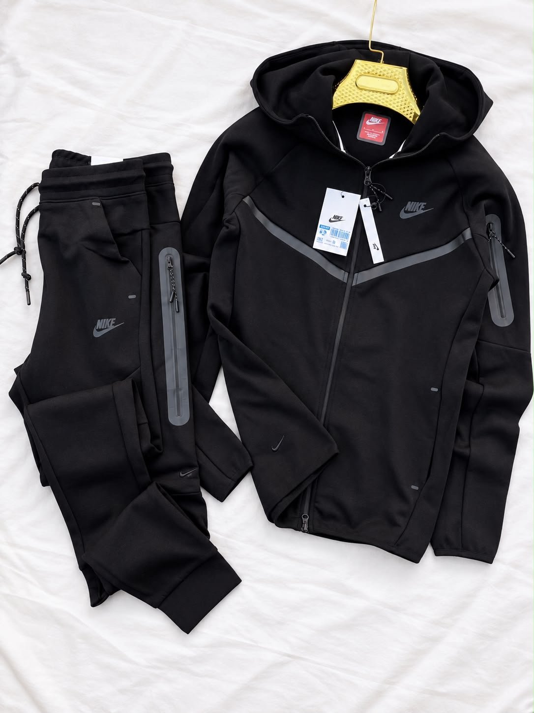 Chandal Nike Tech Negro